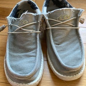 Hey Dude! Guy’s loafers. Wally Stretch Beige